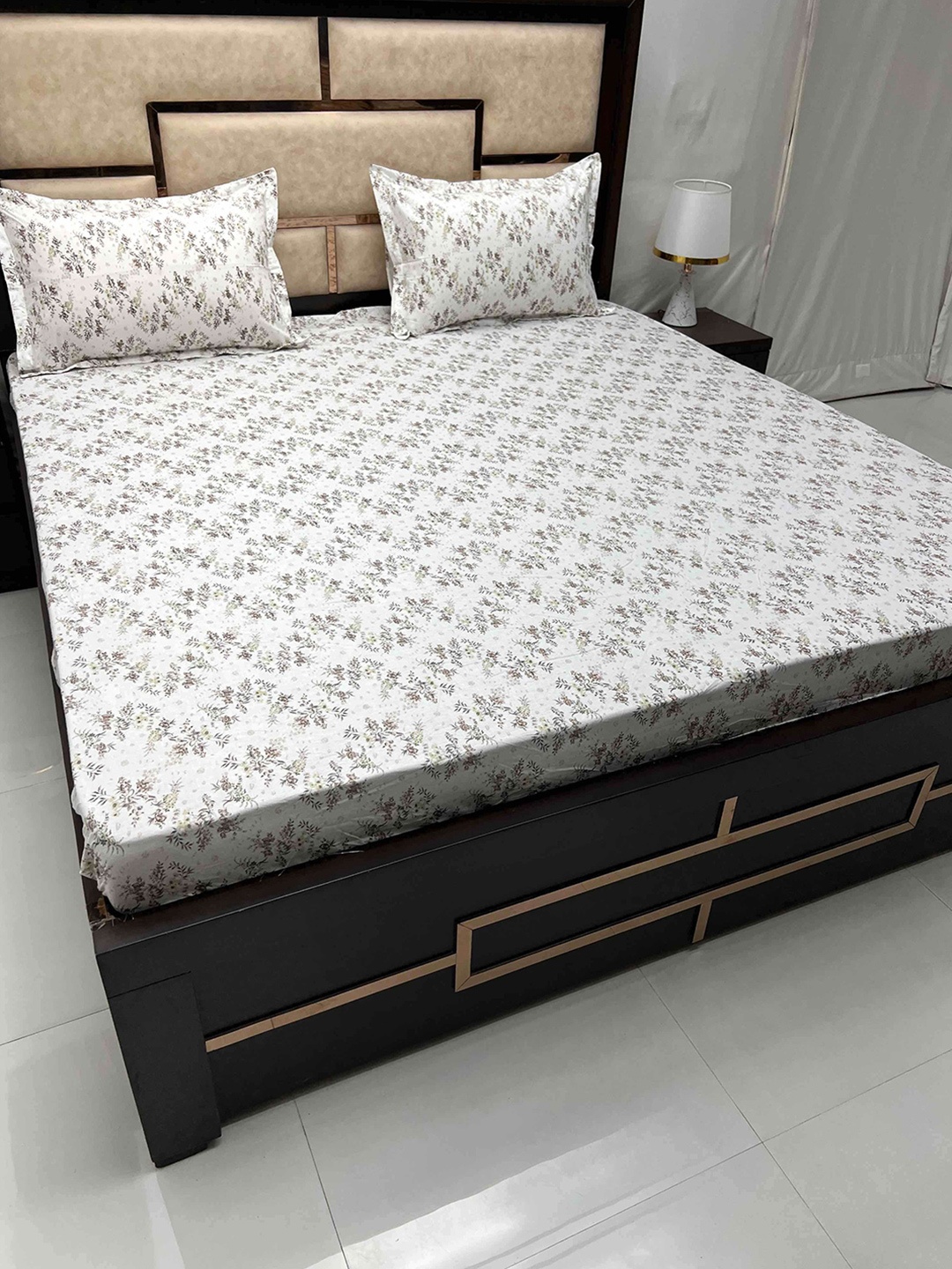 Pure Decor Cotton King Size Fitted Double Bed Bedsheet With 2 Pillow Covers 6 X 6.3 X 1 ft, White