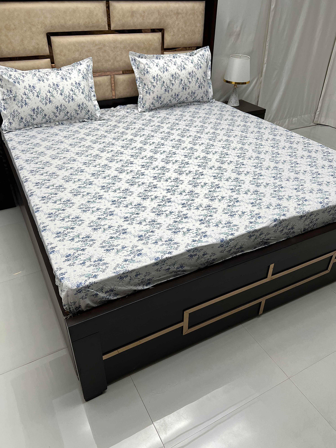 

Pure Decor Gem Blue & White Floral Cotton 260 TC Fitted King Bedsheet With 2 Pillow Covers
