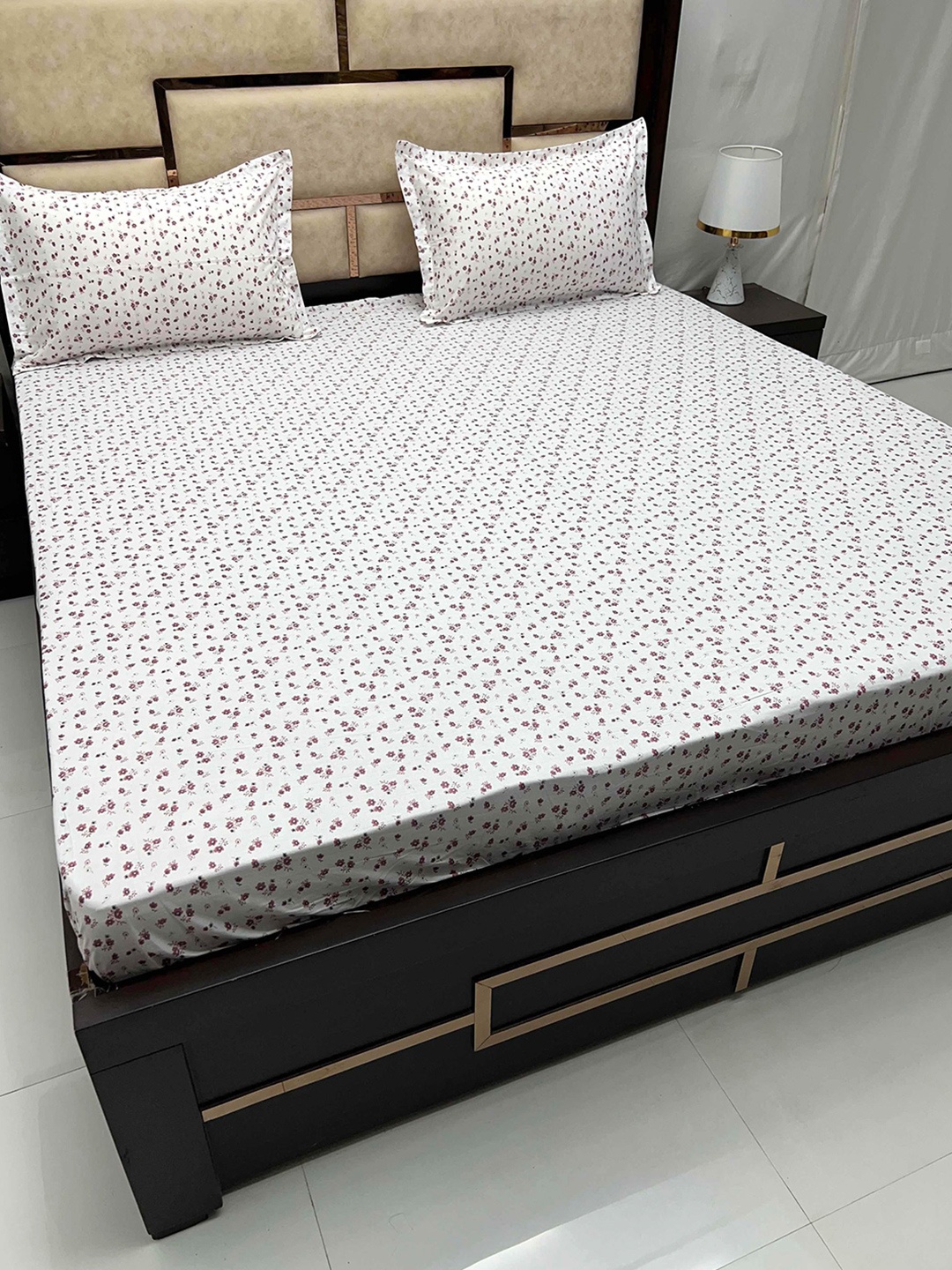 

Pure Decor Cotton King Size Fitted Double Bed Bedsheet With 2 Pillow Covers 6 X 6.3 X 1 ft, White