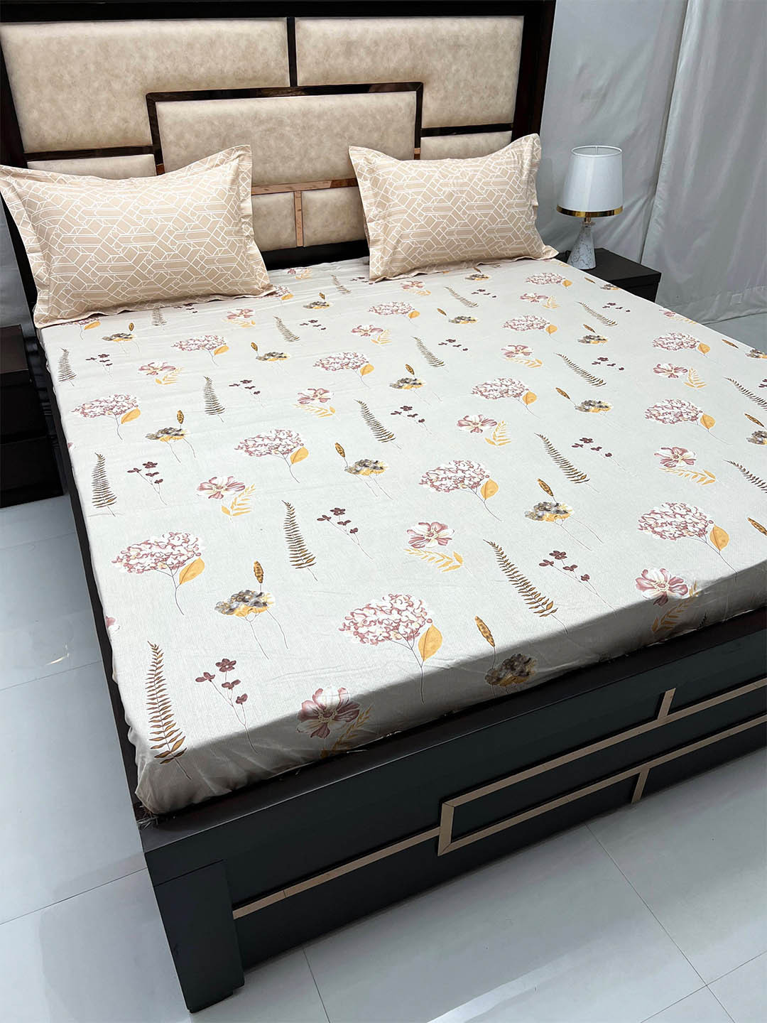 

Pure Decor Sapphire Grey Floral Cotton 260 TC Fitted King Bedsheet With 2 Pillow Covers