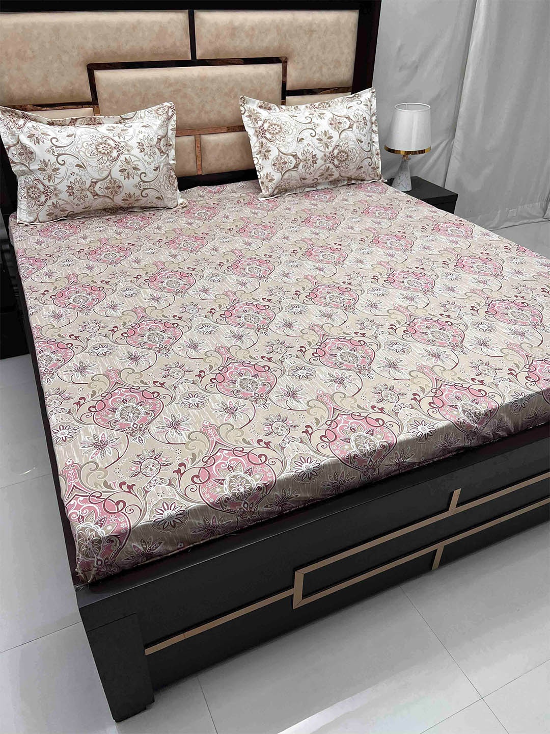 Pure Decor Sapphire Coral Floral Cotton 260 TC Fitted King Bedsheet With 2 Pillow Covers