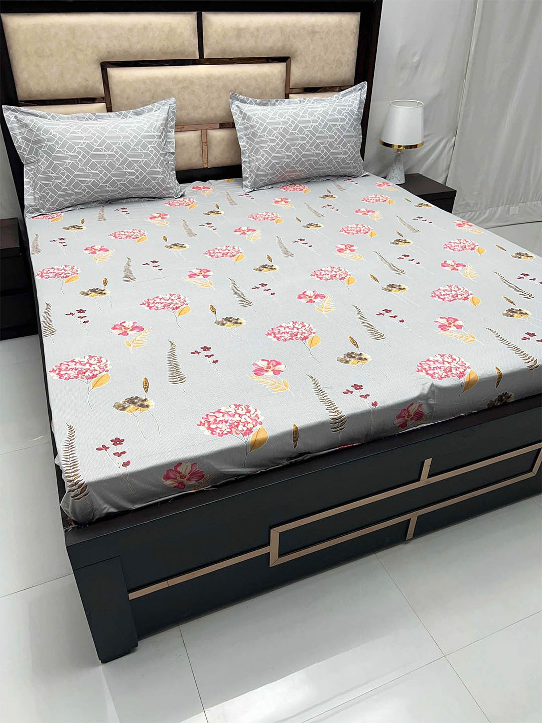 

Pure Decor Sapphire Grey Floral Cotton 260 TC Fitted King Bedsheet With 2 Pillow Covers