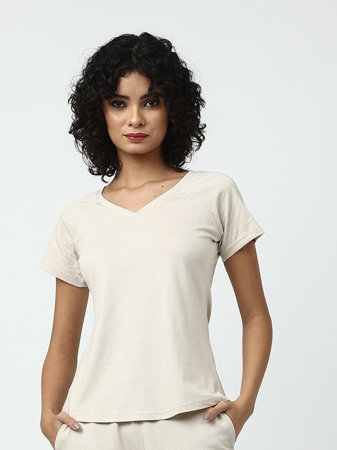 

Saltpetre V-Neck Raglan Sleeves Organic Cotton T-shirt, Off white