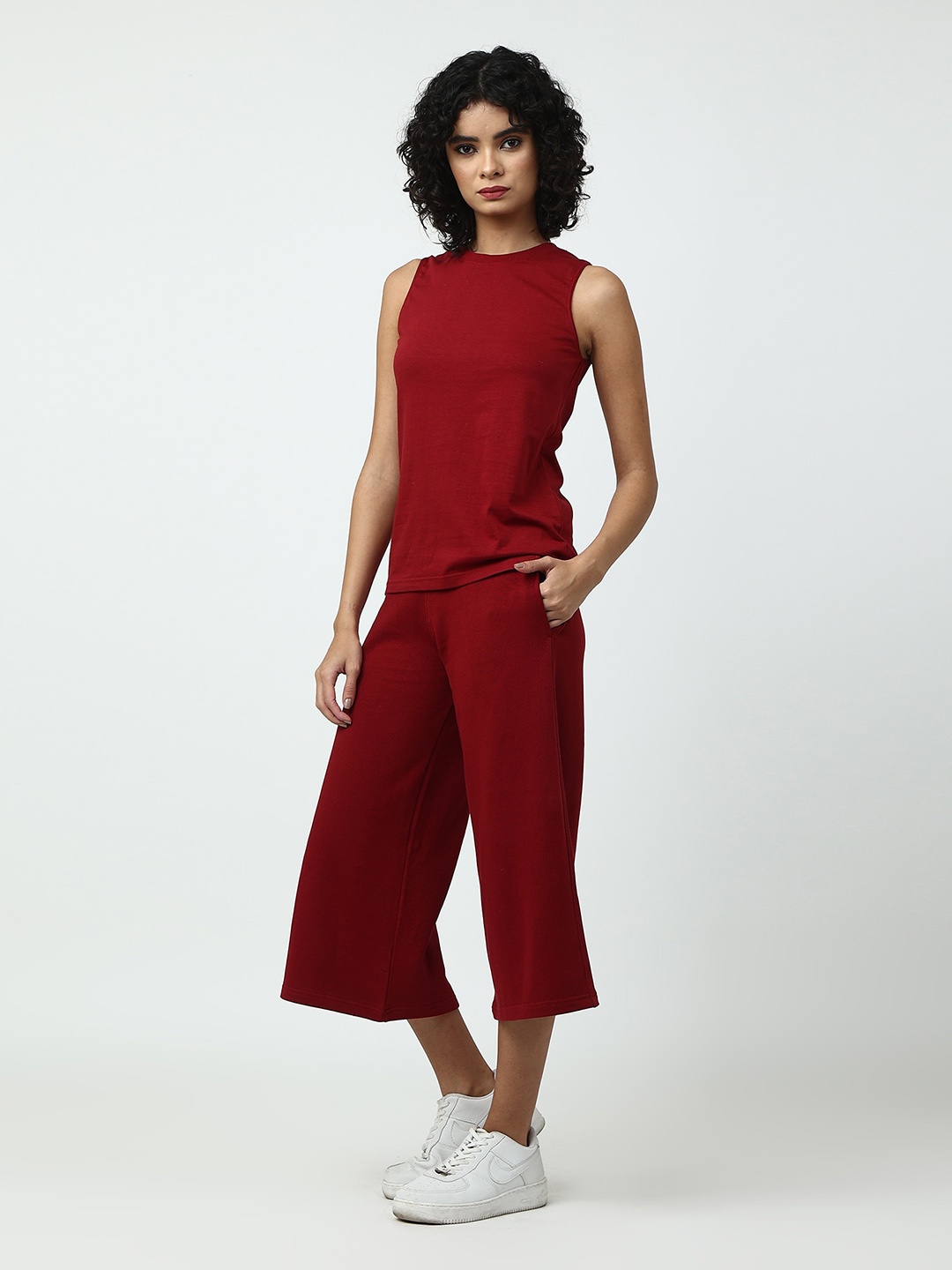 

Saltpetre Round Neck Organic Cotton T-shirt, Maroon