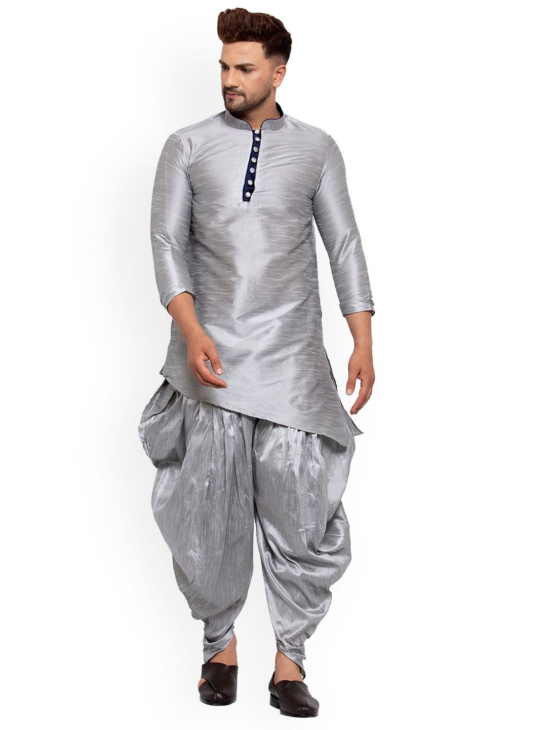 

Sydney Heights Mandarin Collar Kurta With Dhoti Pants, Silver