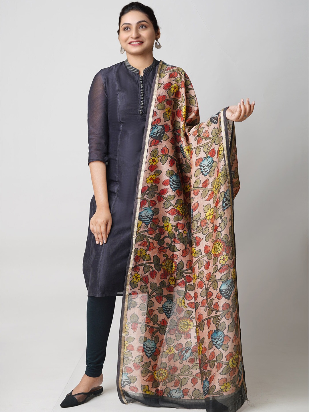

Unnati Silks Floral Printed Cotton Silk Kalamkari Dupatta With Zari, Pink