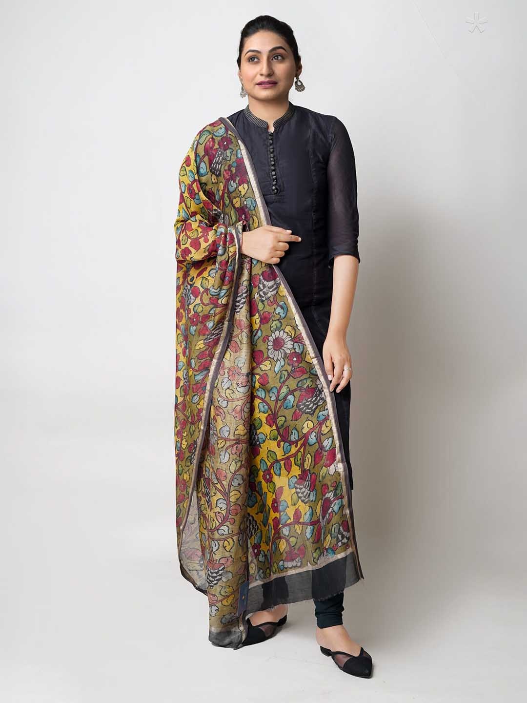 

Unnati Silks Ethnic Motifs Printed Cotton Silk Kalamkari Dupatta, Yellow