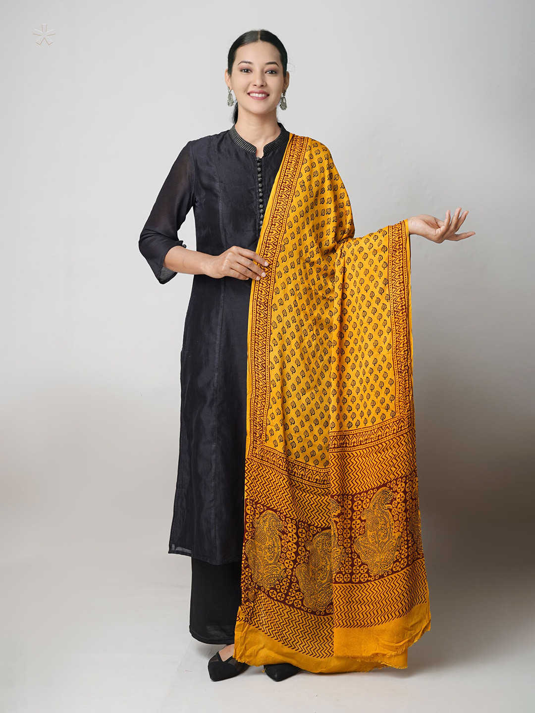 

Unnati Silks Ethnic Motifs Printed Dupatta, Yellow