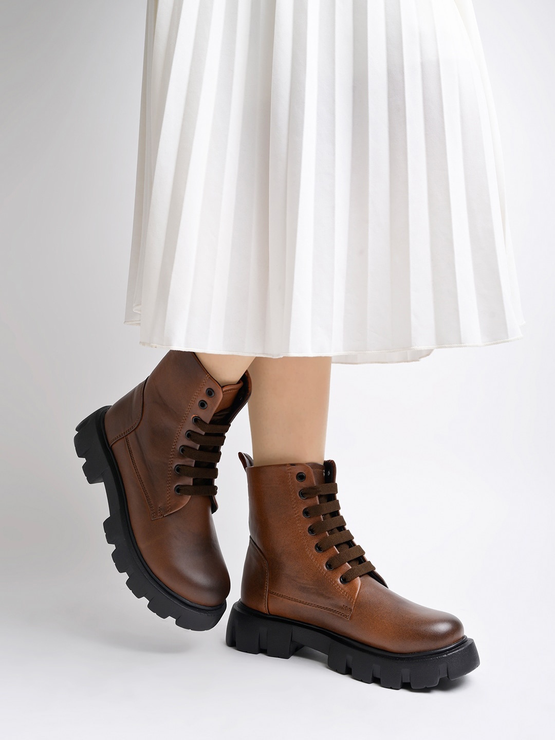 

Shoetopia Women Heeled Mid-Top Chunky Boots, Brown
