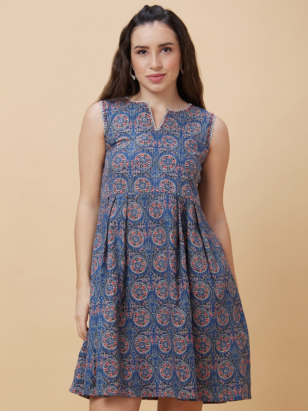 

Globus Blue & Red Ethnic Motifs Printed Sleeveless Pure Cotton A-Line Ethnic Dress