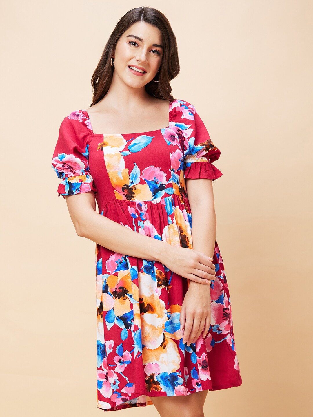 

Globus Red Floral Printed Puff Sleeve Gathered Smocked Fit & Flare Dress