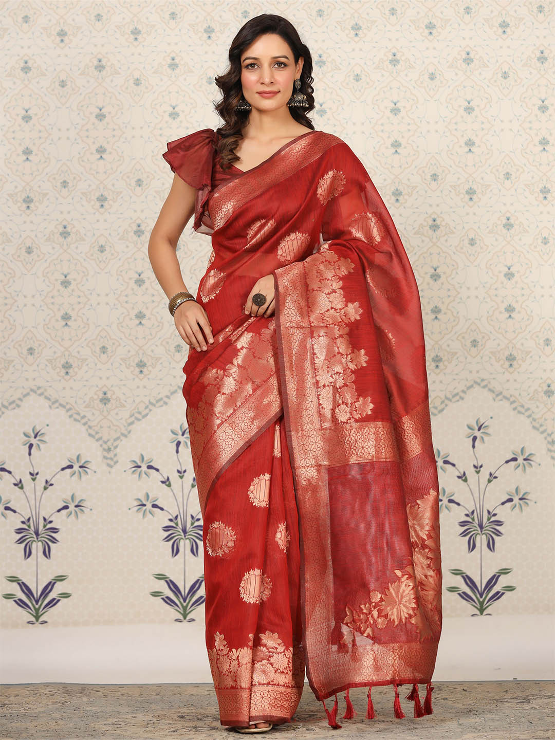 

Ode by House of Pataudi Maroon & Gold-Toned Ethnic Motifs Woven Design Zari Banarasi Saree
