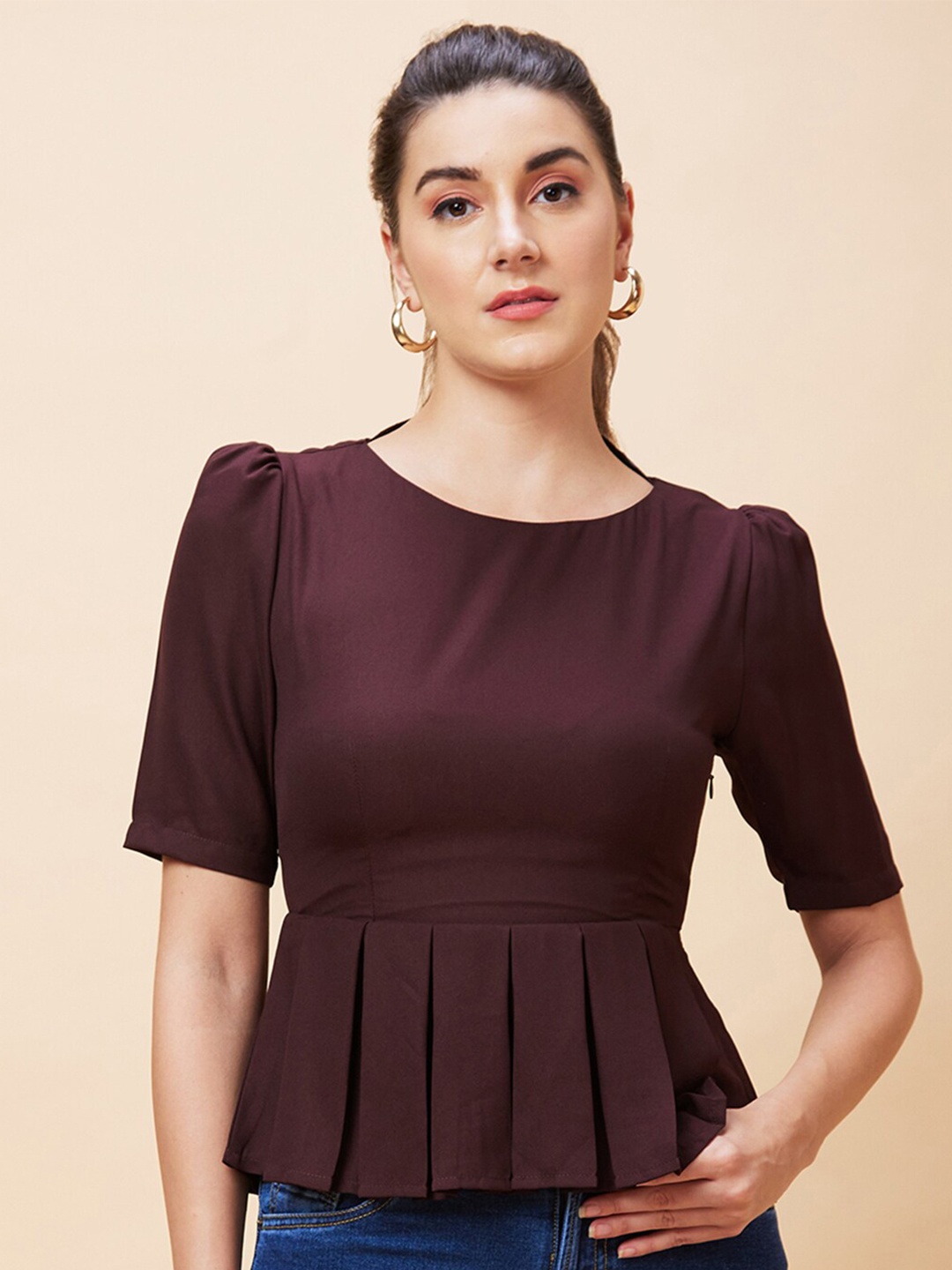 

Globus Brown Pleated Detailed Puff Sleeve Peplum Top