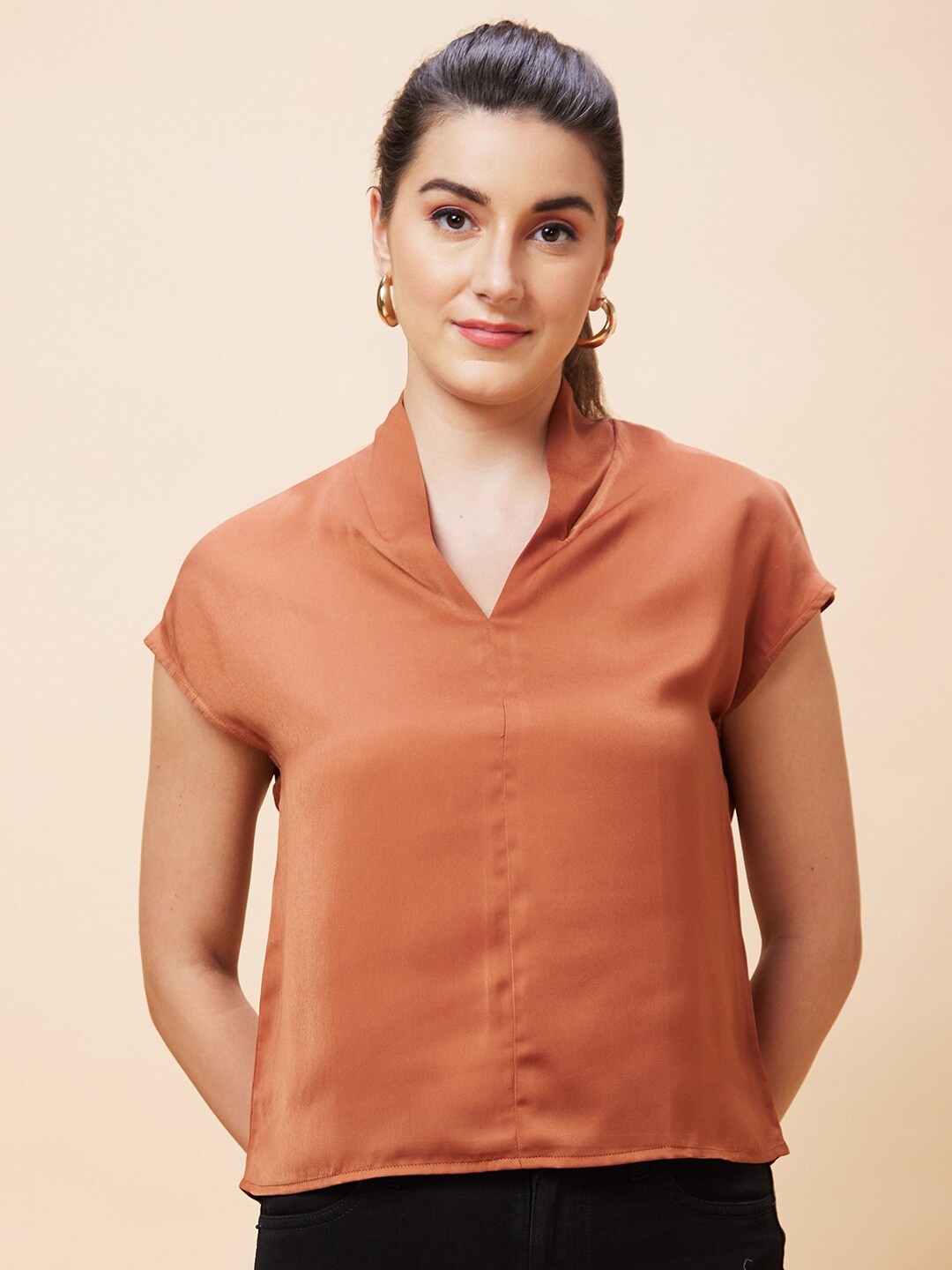 

Globus Extended Sleeves Top, Brown