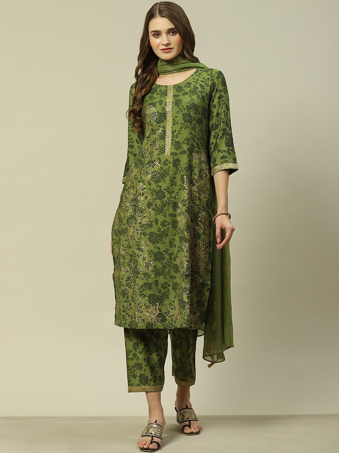 

Rangriti Floral Printed Regular Kurta With Palazzos & Dupatta, Green