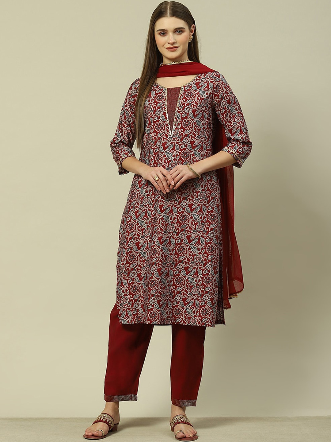 

Rangriti Floral Printed Regular Gotta Patti Kurta With Trousers & Dupatta, Maroon