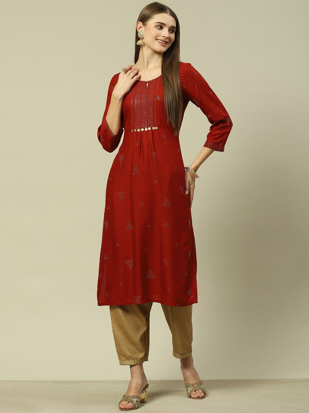 

Rangriti Embellished Keyhole Neck Pleated Kurta, Maroon