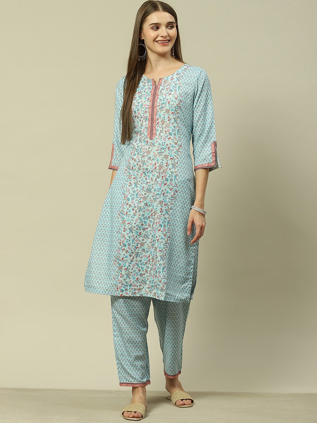 

Rangriti Floral Printed Regular Kurta with Palazzos, Blue