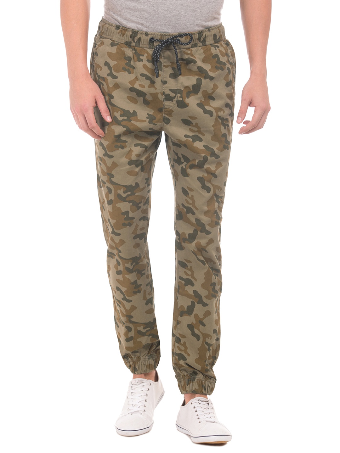 

Aeropostale Men Olive Green Skinny Fit Printed Joggers