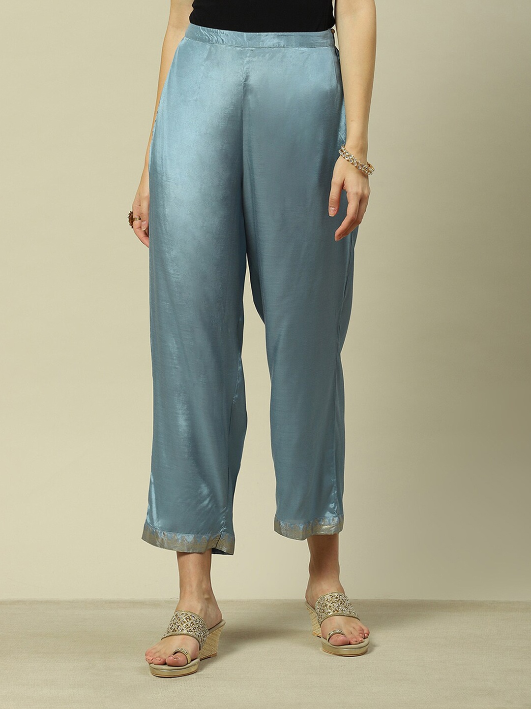 

Rangriti Straight Fit Cropped Ethnic Palazzos, Grey