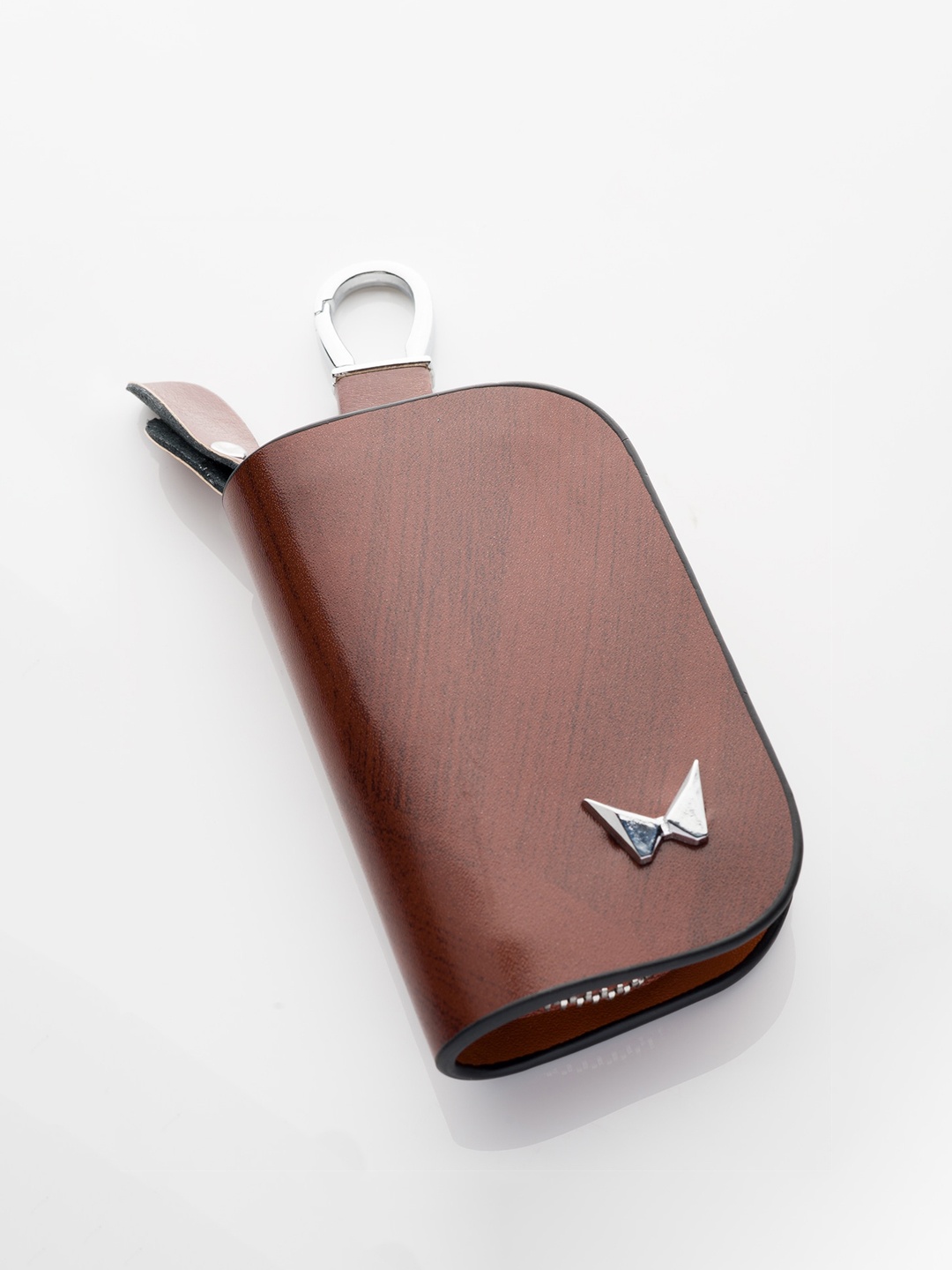 

CONTACTS Mahindra Smart Key With Cover Chain, Brown