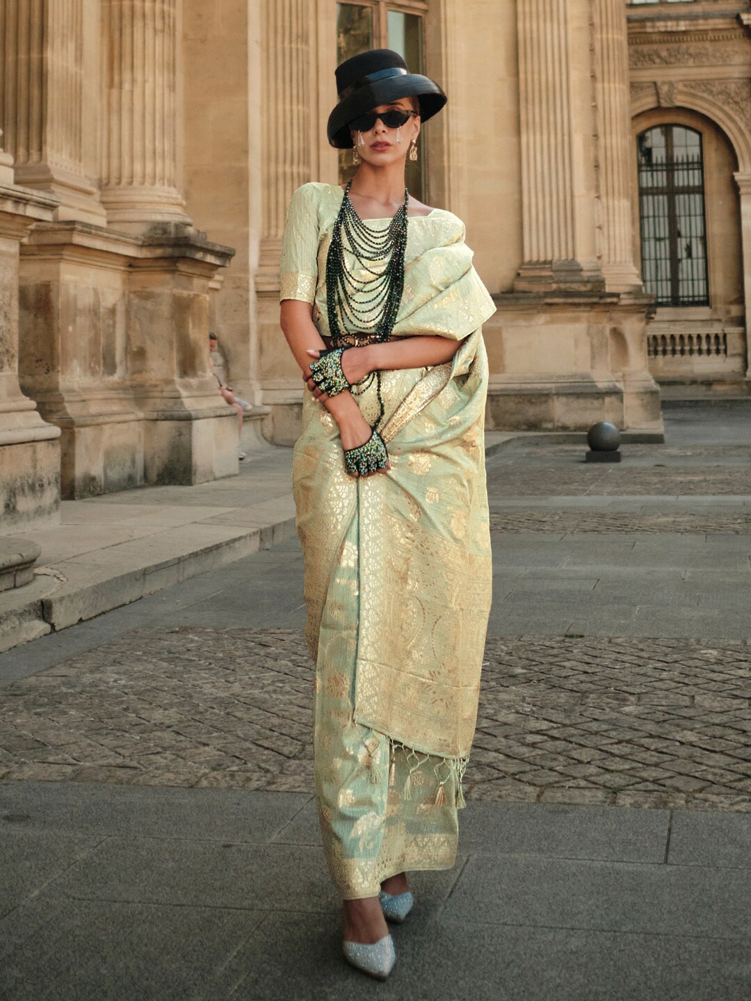 

Mitera Green & Gold-Toned Ethnic Motifs Woven Design Zari Banarasi Saree, Sea green
