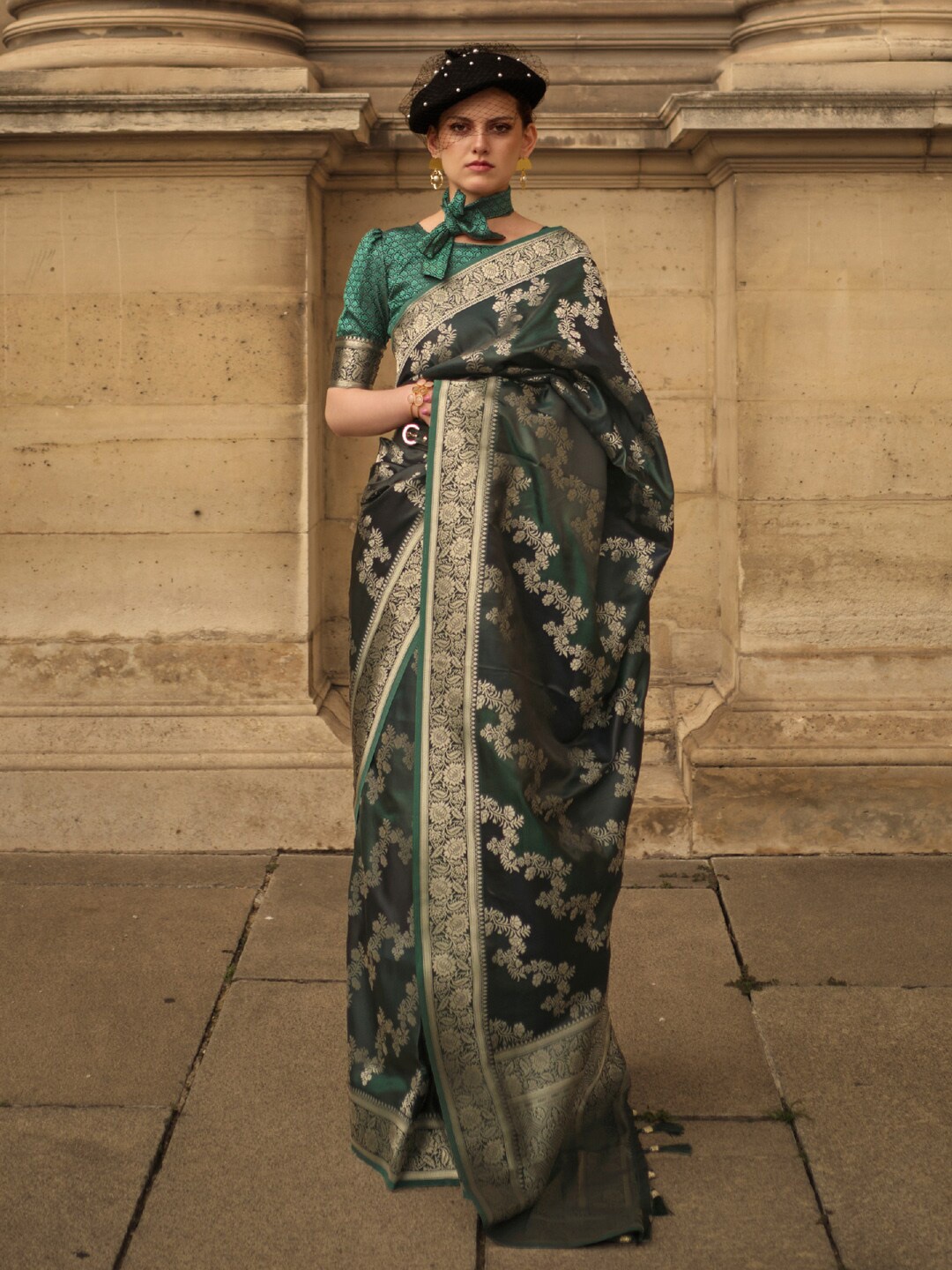 

Mitera Ethnic Motifs Woven Design Zari Satin Banarasi Saree, Green