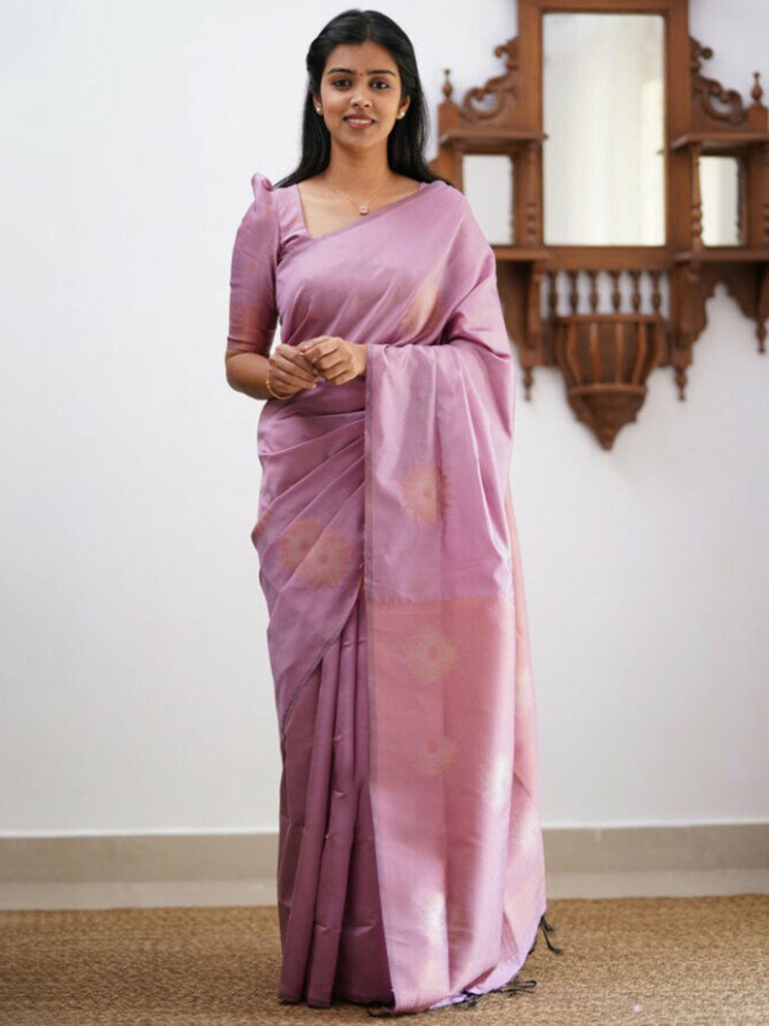 

MORLY Floral Woven Design Zari Kanjeevaram Saree, Pink