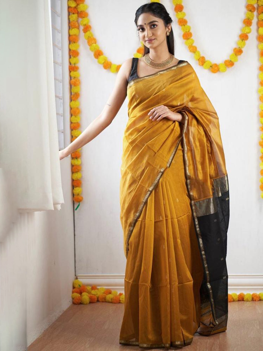 

MORLY Floral Woven Design Zari Kanjeevaram Saree, Yellow