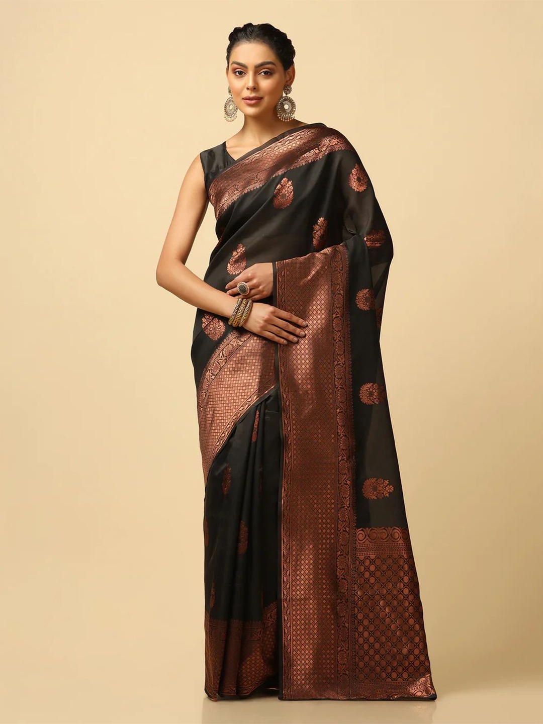 

MORLY Ethnic Motifs Woven Design Zari Kanjeevaram Saree, Black