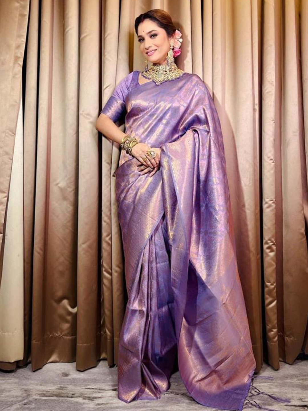 

MORLY Floral Woven Design Zari Silk Blend Kanjeevaram Saree, Purple