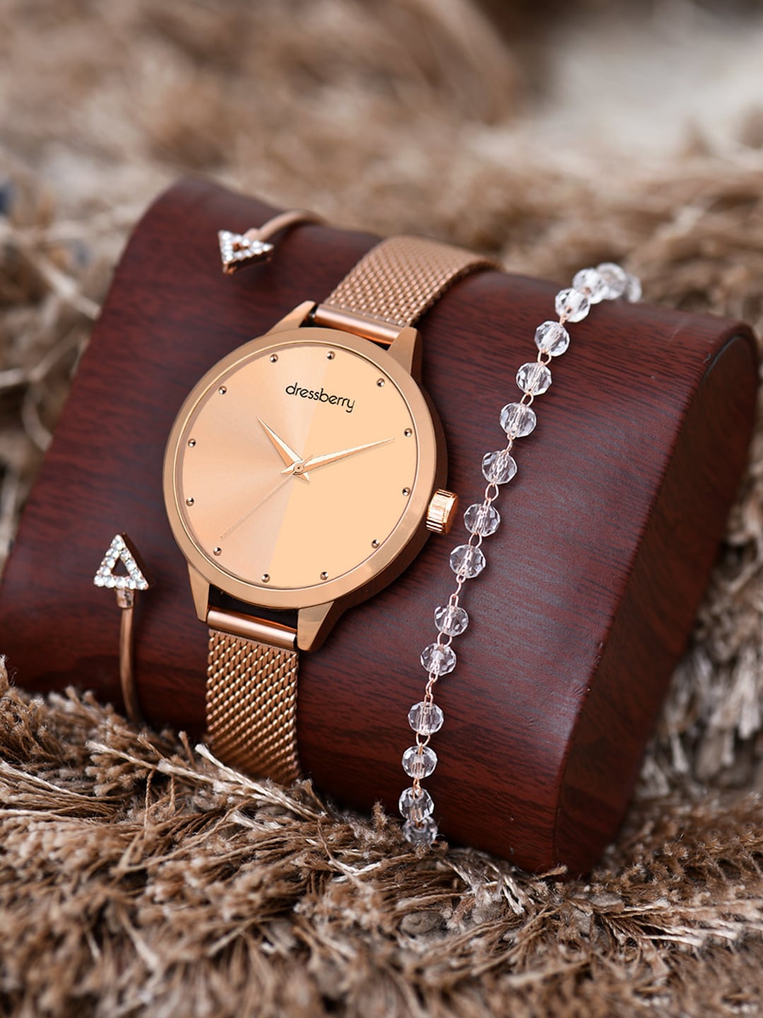 

DressBerry Women Rose Gold Toned Analogue Watch Gift Set DBWJ Set-15