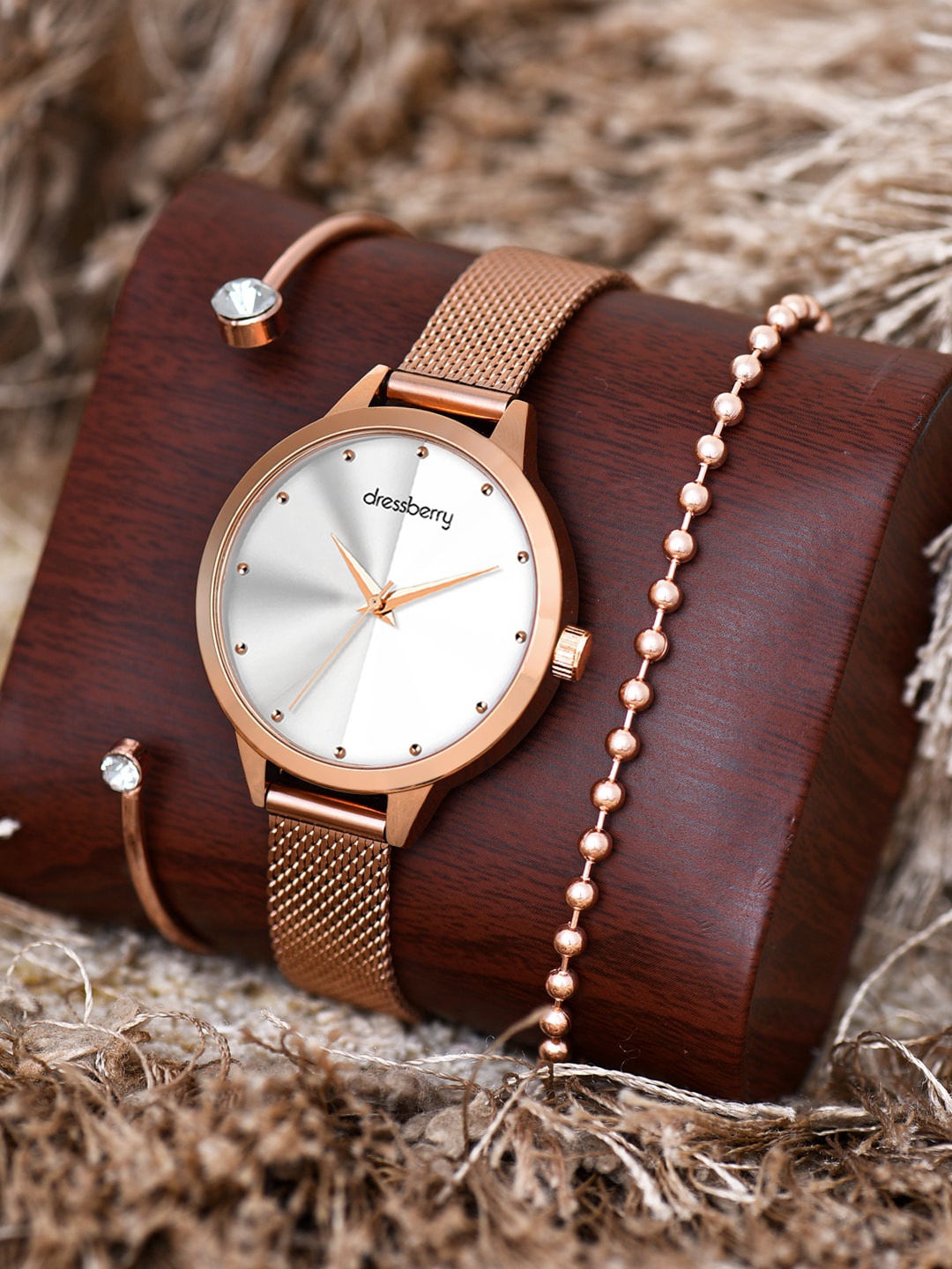 

DressBerry Women Rose Gold Toned Analogue Watch Gift Set DBWJ Set-14