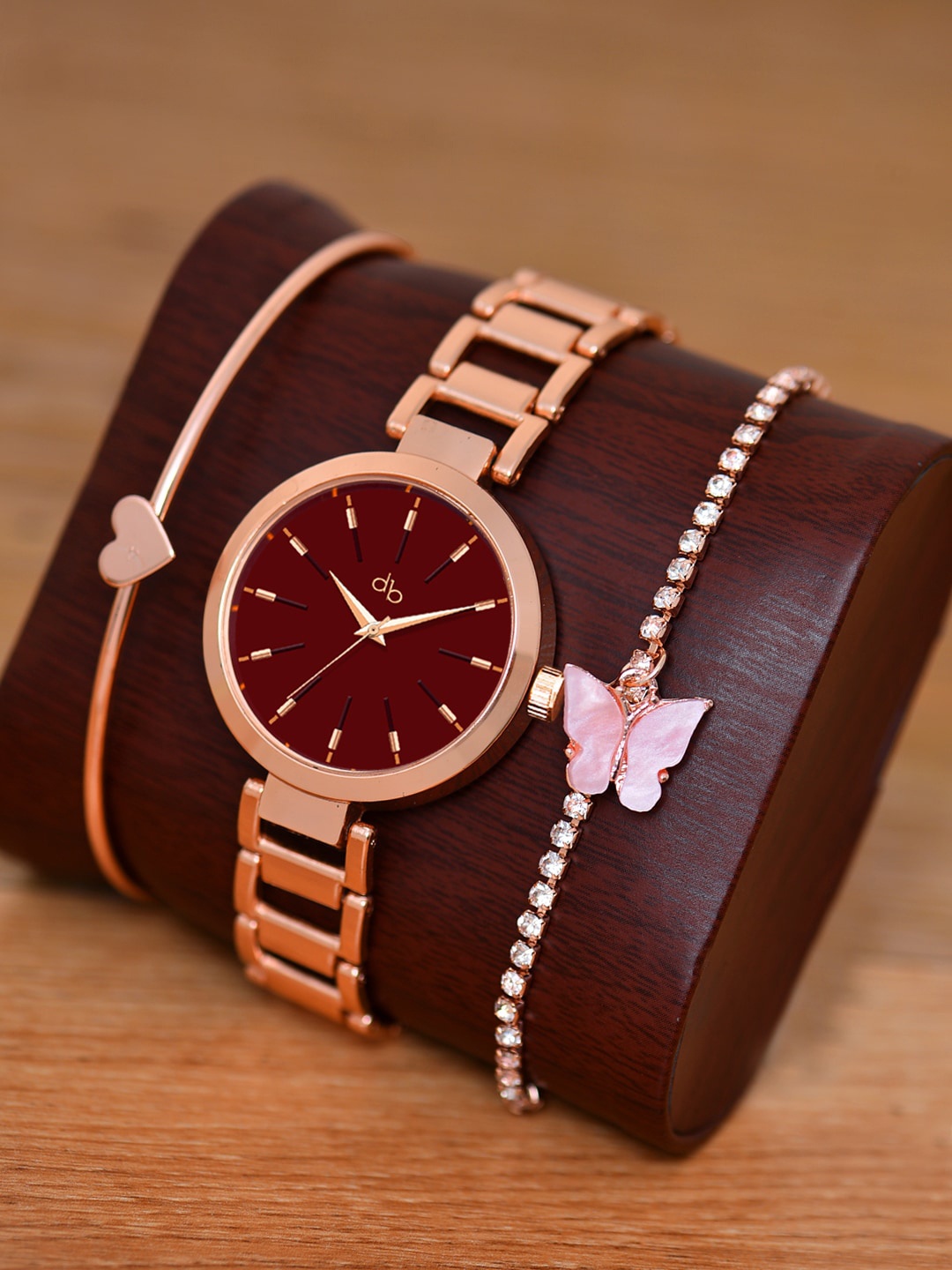 

DressBerry Women Rose Gold Toned Analogue Watch Gift Set DBWJ Set-25
