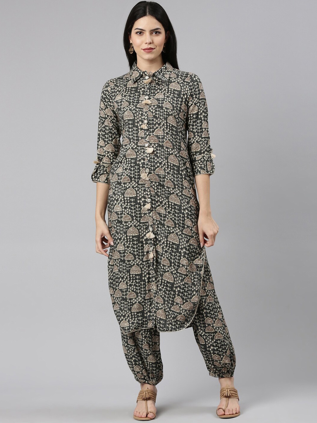 

Neerus Women Grey Floral Printed Regular Kurta with Salwar