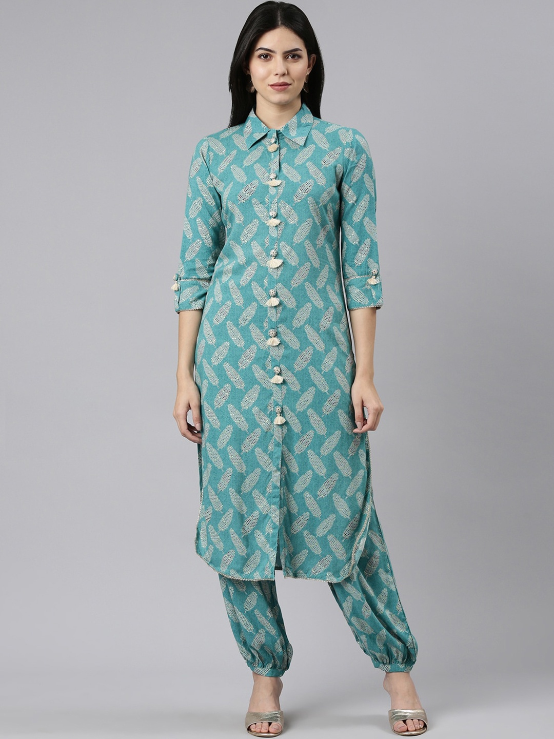 

Neerus Floral Printed Regular Shirt Collar Kurta with Salwar, Green