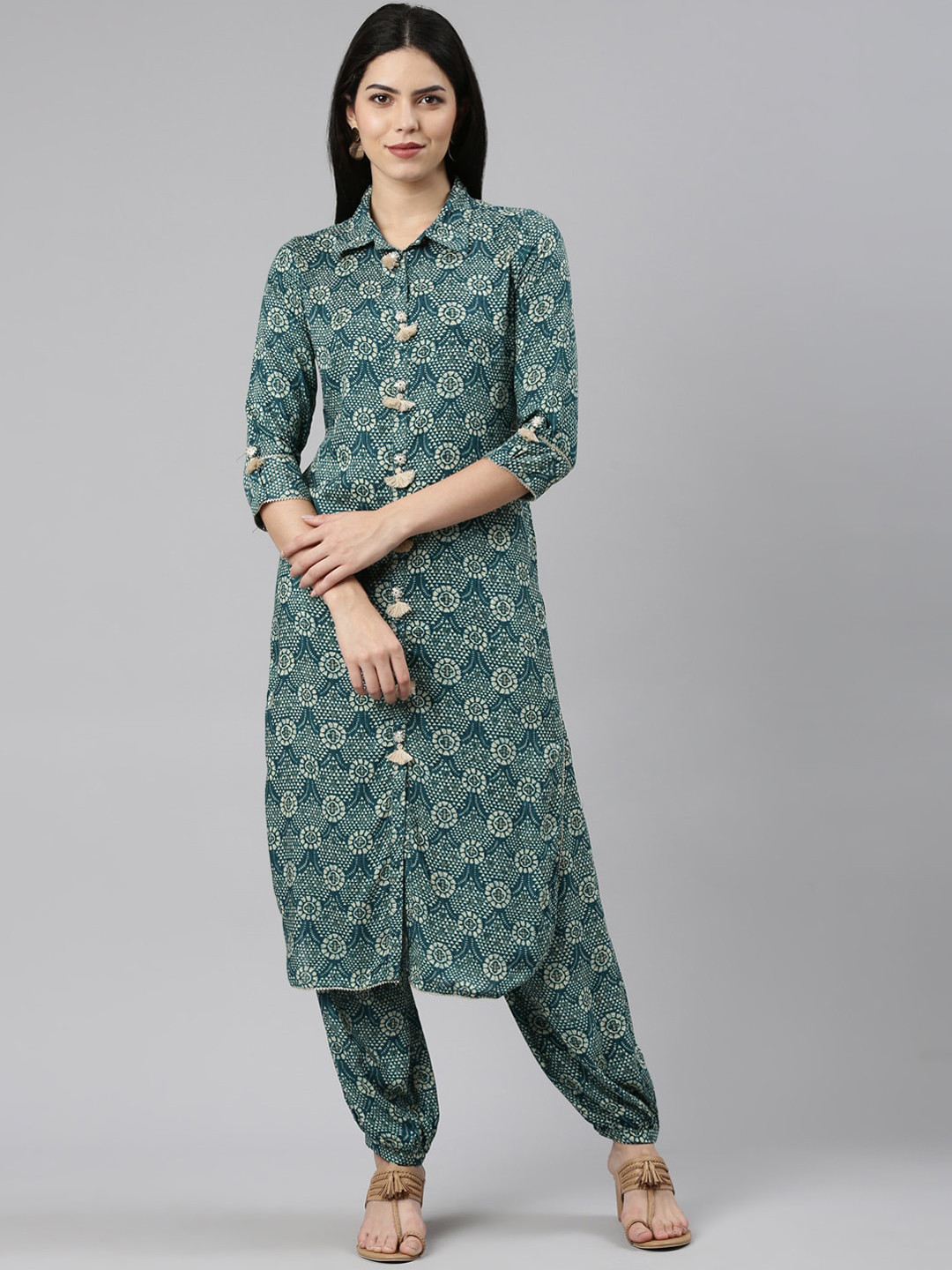 

Neerus Ethnic Motifs Printed Kurta With Salwar, Green
