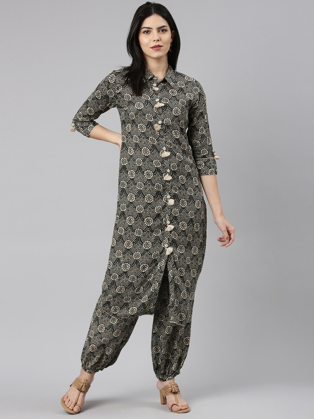 

Neerus Floral Printed Regular Kurta with Salwar, Grey