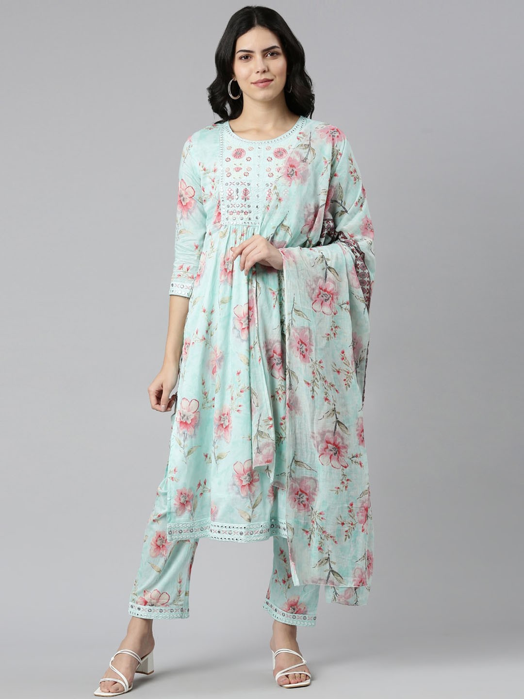 

Neerus Floral Printed Regular Thread Work Pure Cotton Kurta with Trousers & Dupatta, Sea green