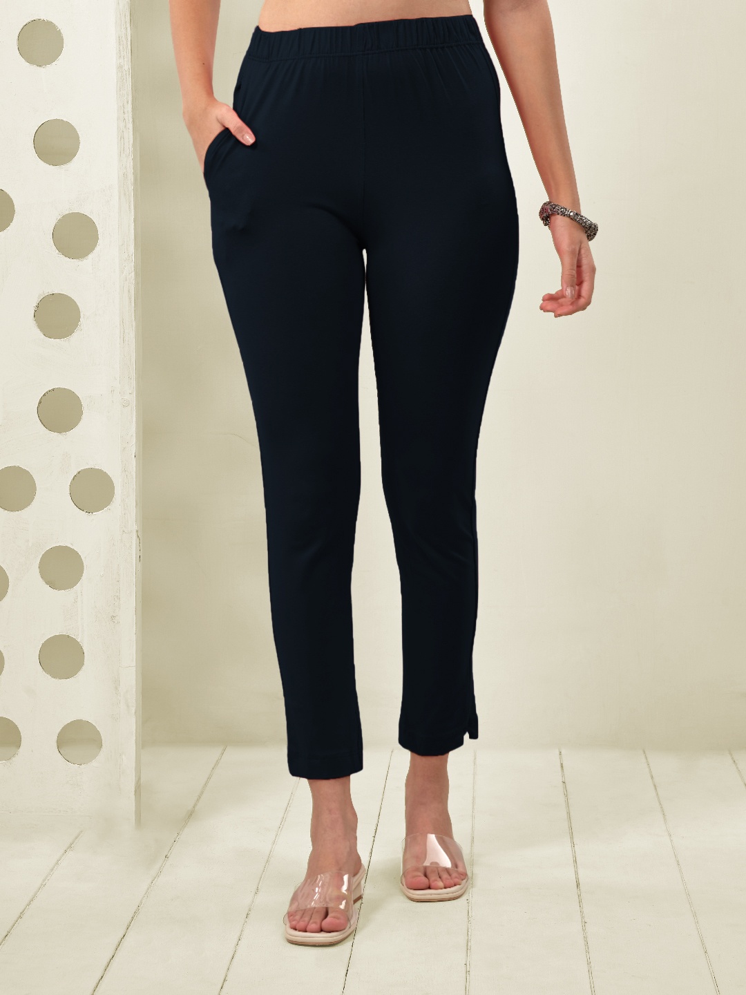 

LYRA Women Original Mid-Rise Cigarette Trousers, Navy blue