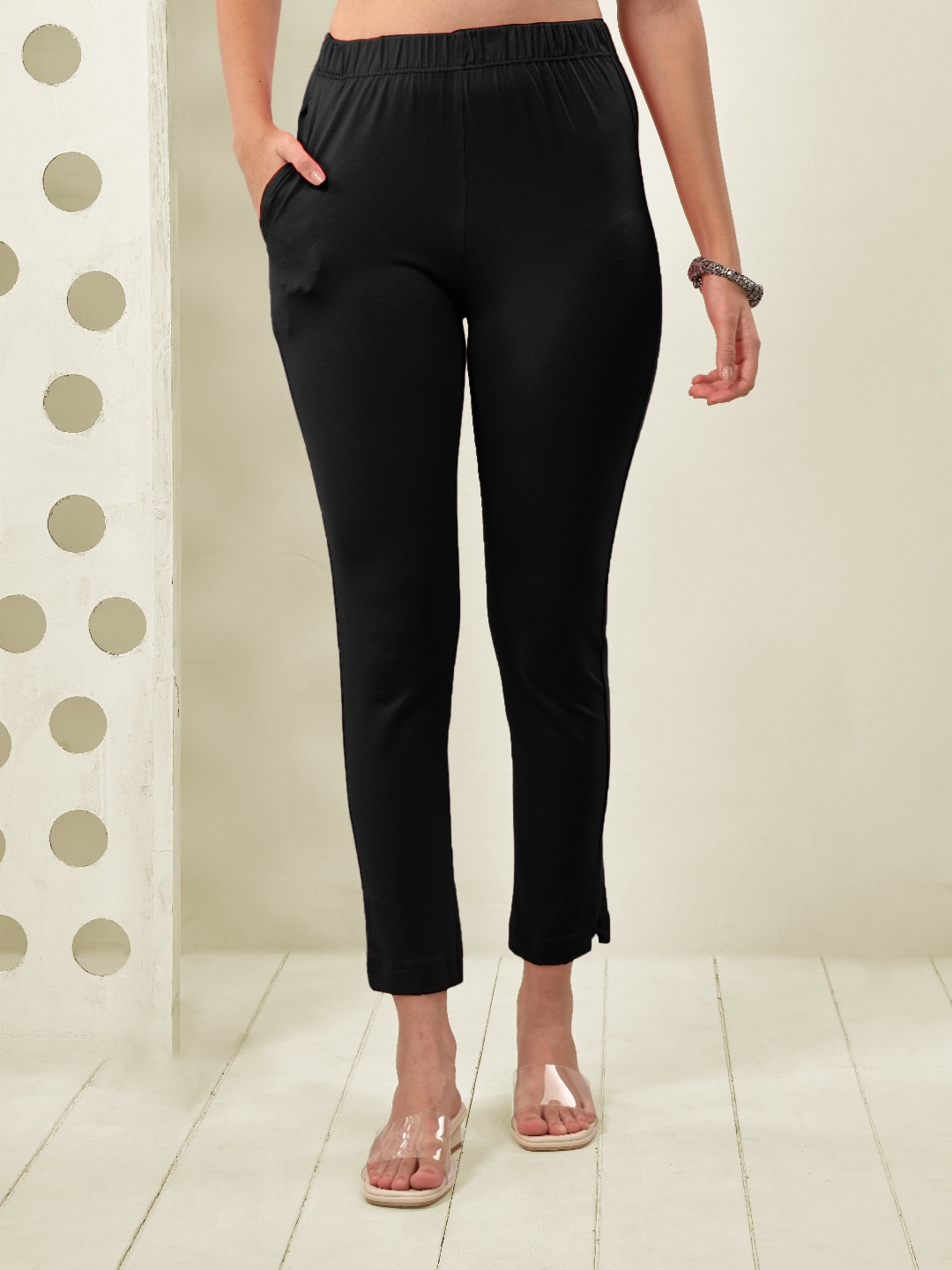 

LYRA Original Regular Fit Mid-Rise Cotton Trousers, Black