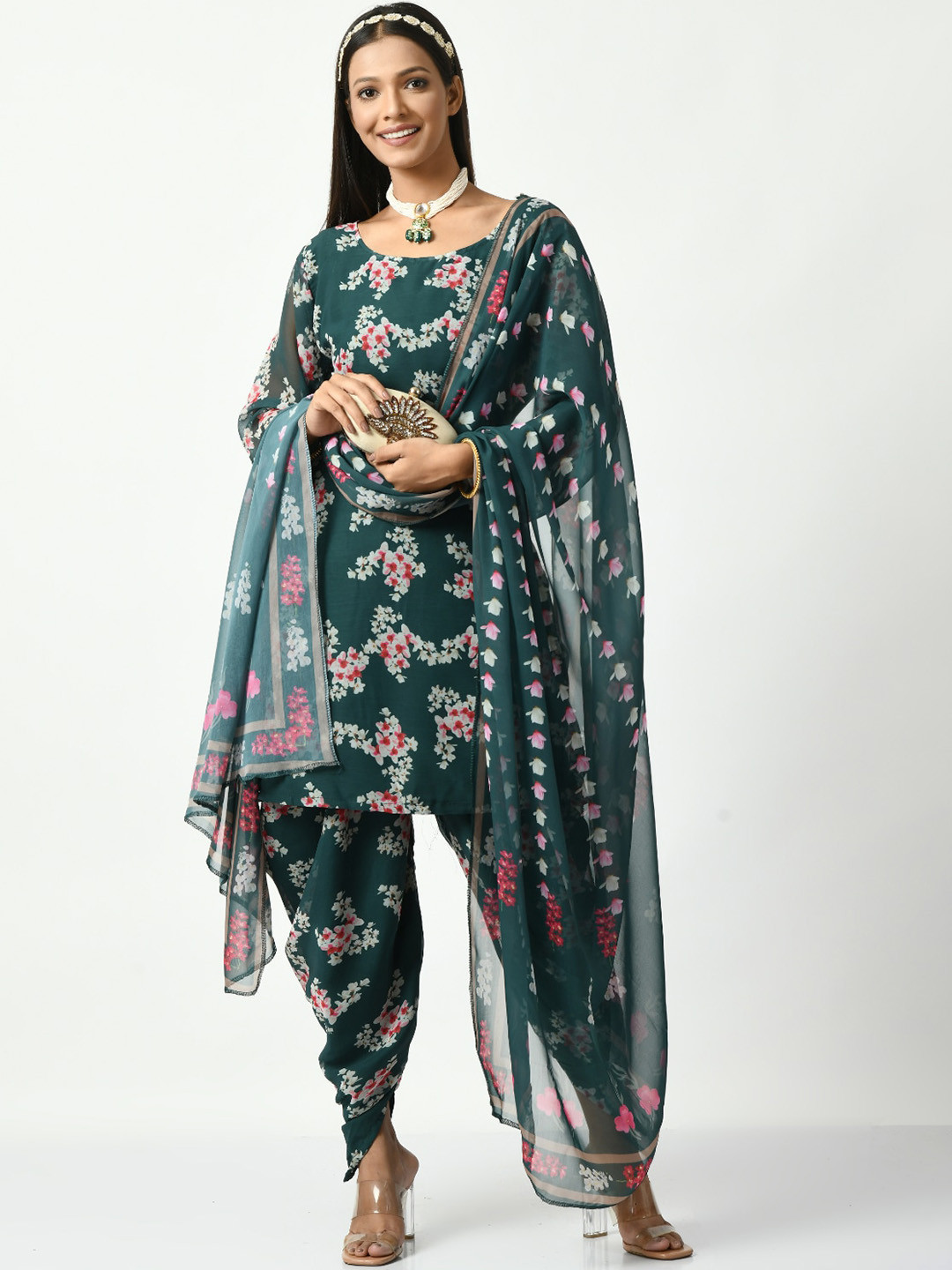 

Angroop Floral Printed Regular Kurta With Patiala & Dupatta, Green