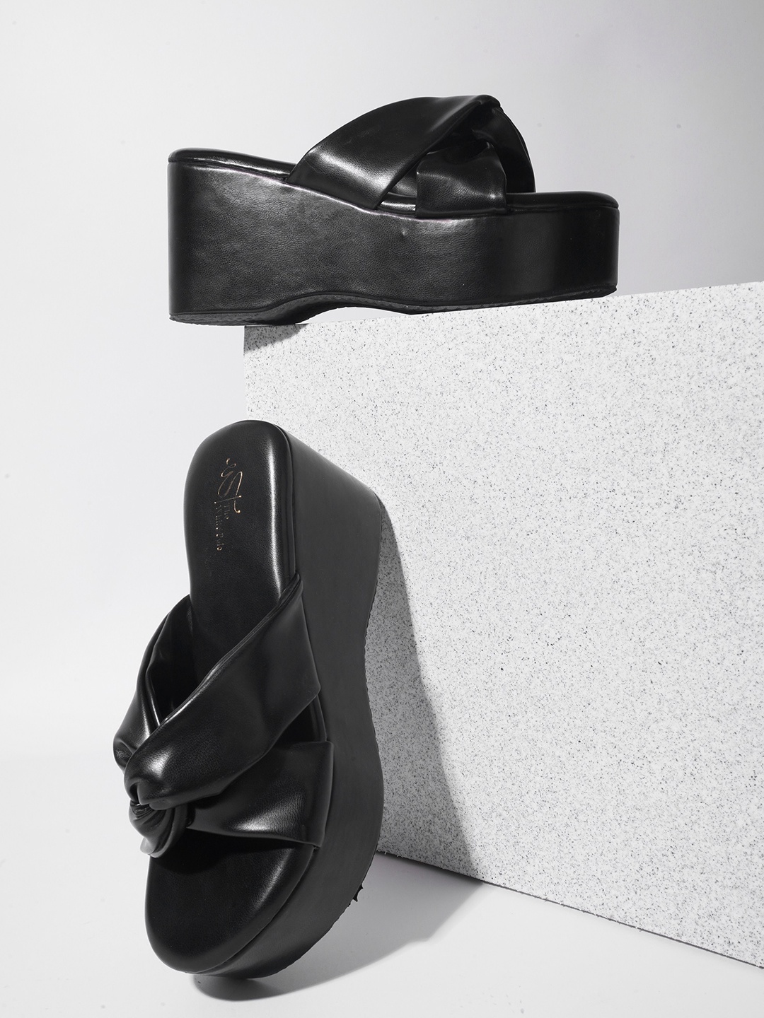 

THE WHITE POLE Open Toe Wedge Heels, Black