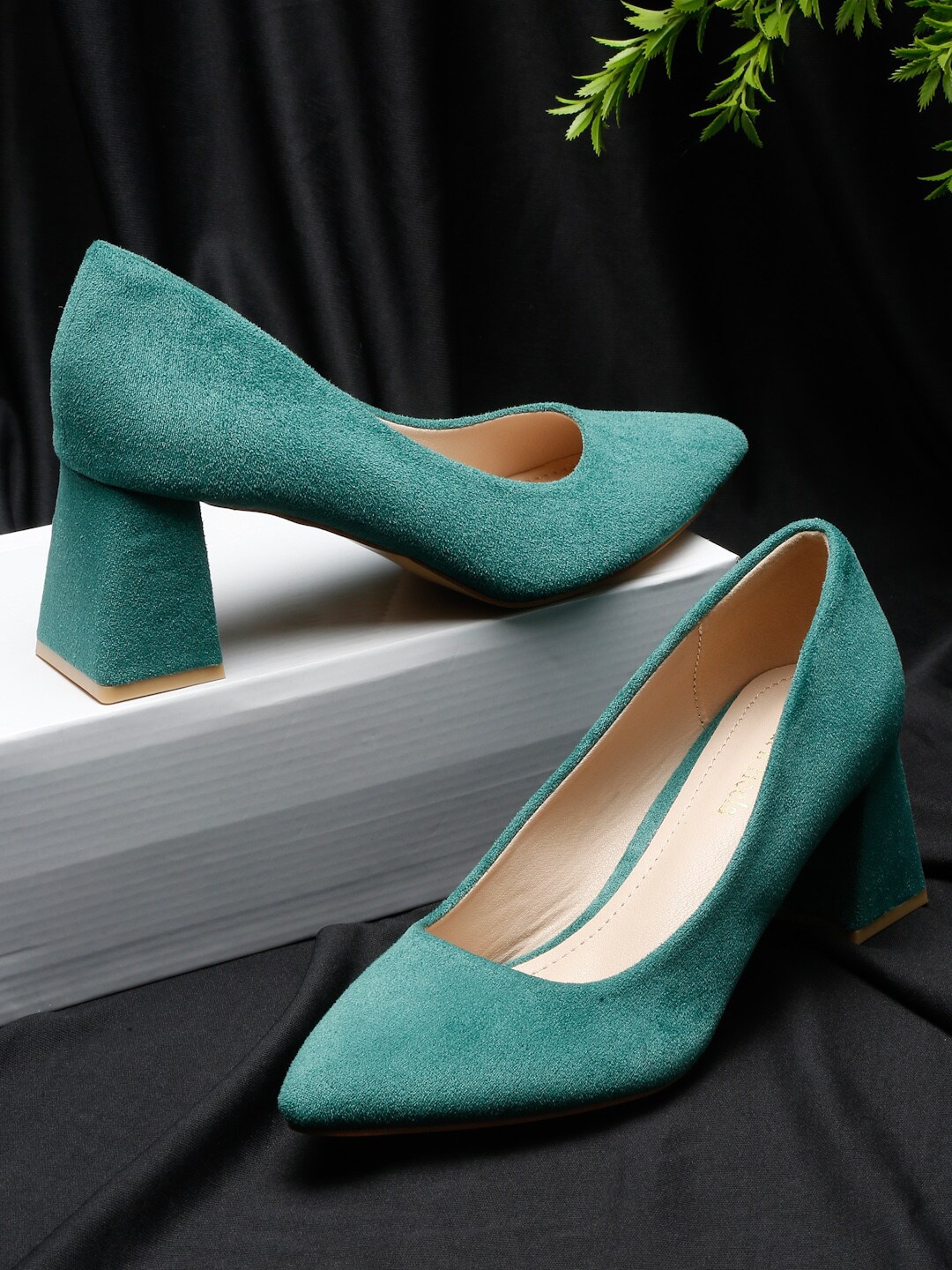

Flat n Heels Suede Pumps Block Heels, Green