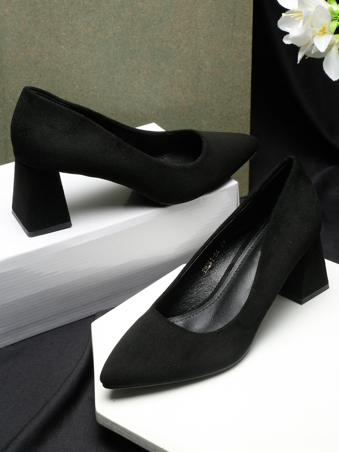 

Flat n Heels Suede Pumps Block Heels, Black