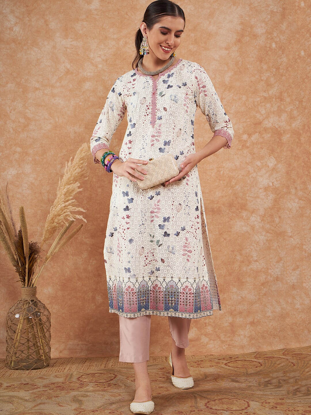 

Sangria Floral Printed Kurta, Off white