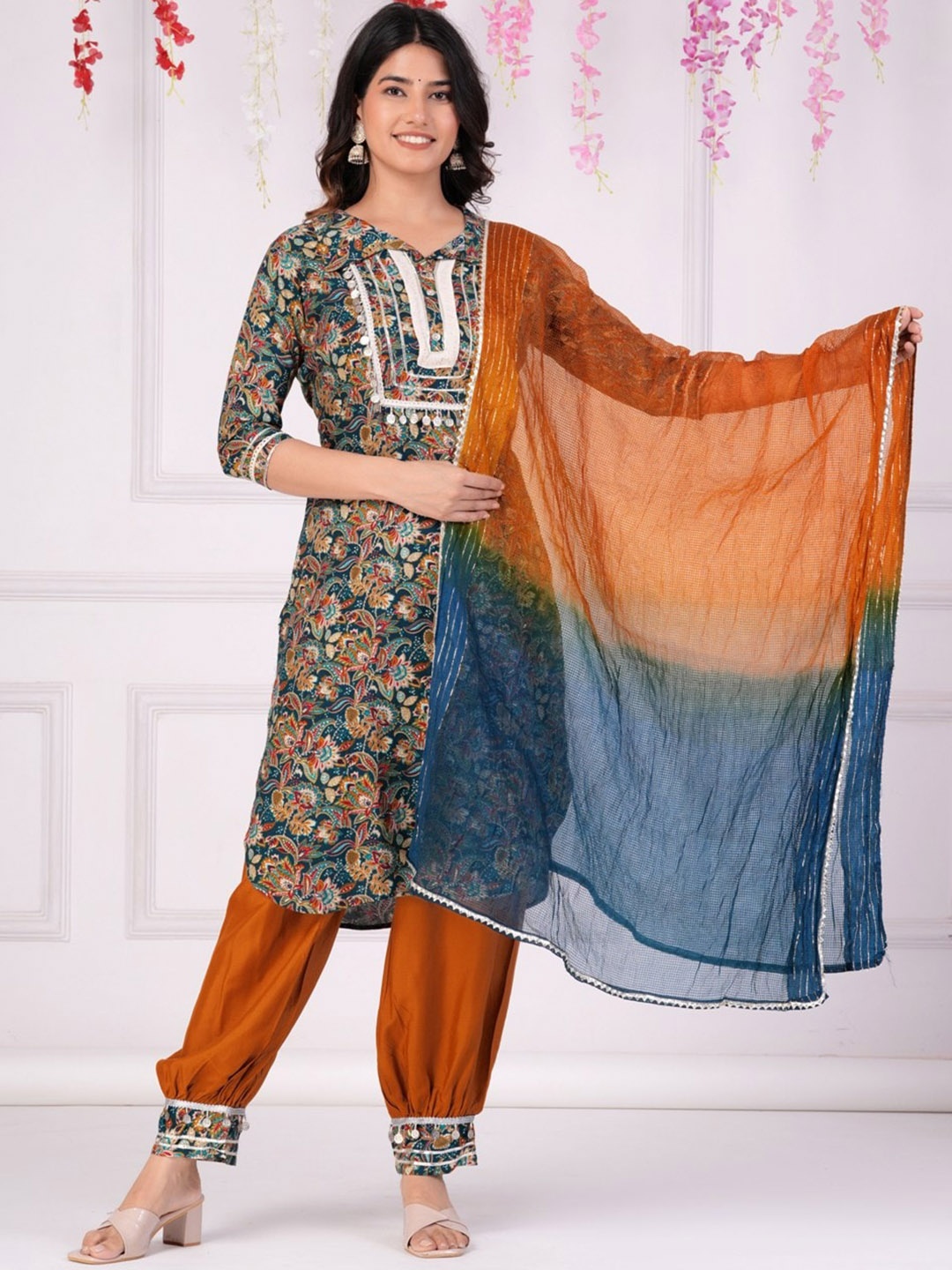 

UNISETS Ethnic Motifs Printed Thread Work Straight Kurta With Salwar & Dupatta, Mustard