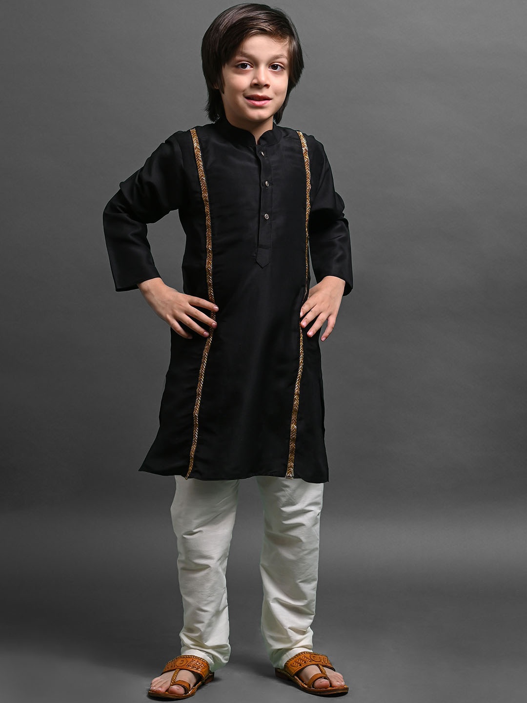 

VESHAM Boys Embellished Regular Beads & Stones Kurta with Pyjama, Black