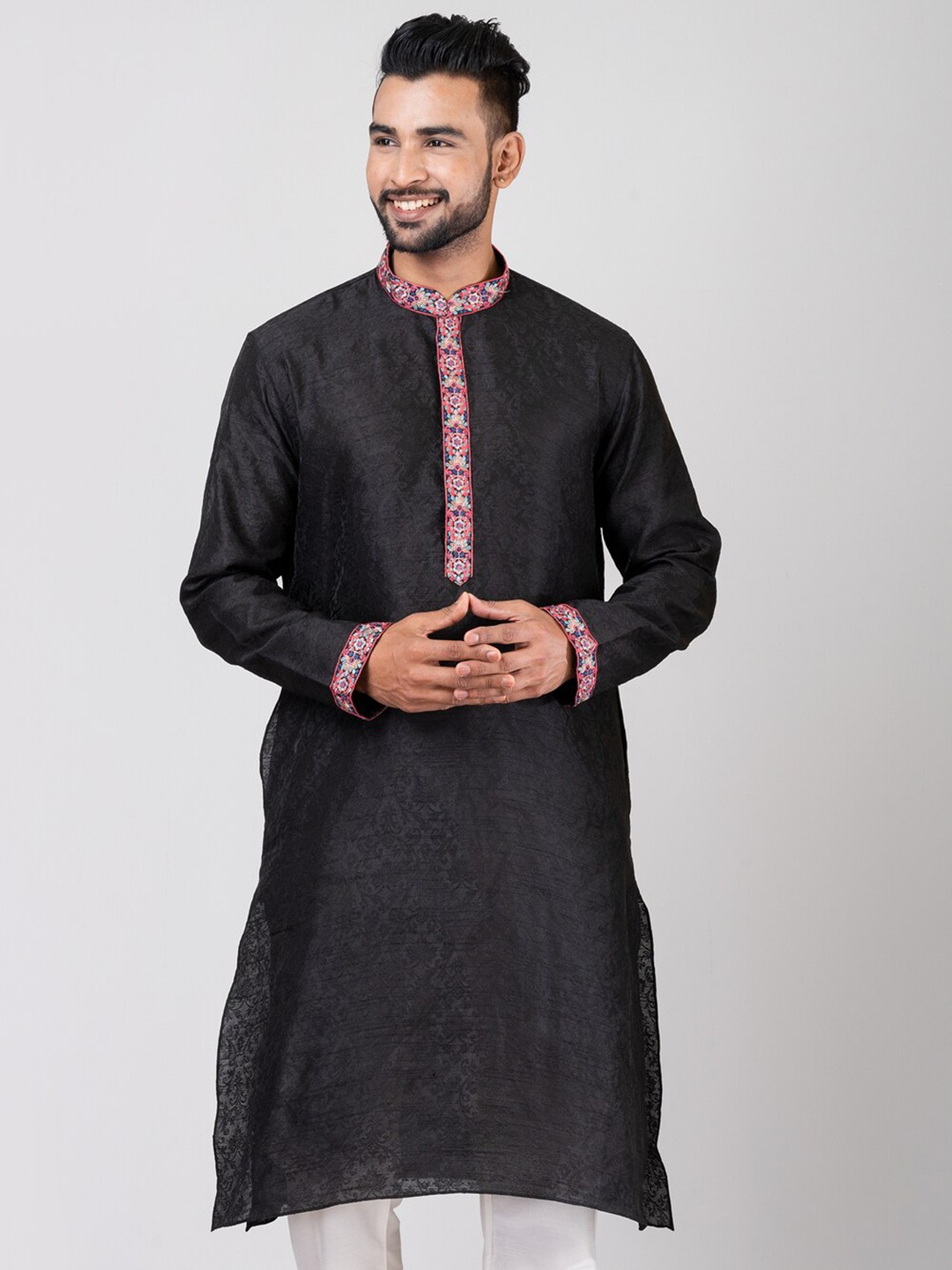 

HU - Handcrafted Uniquely Floral Printed Thread Work Jacquard Weave Straight Kurta, Black
