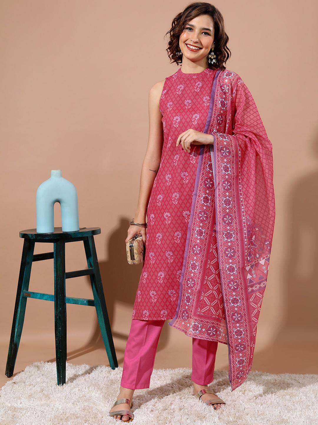 

Vishudh Floral Printed Straight Kurta & Trousers With Dupatta, Pink